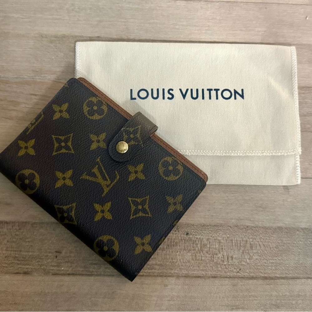 Louis Vuitton Brown Monogram Small Ring Agenda Cover